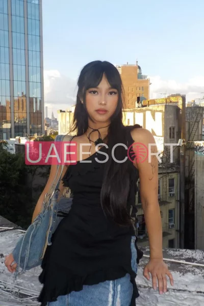 Luisa, bust size B, height 165, weight 49, age 24