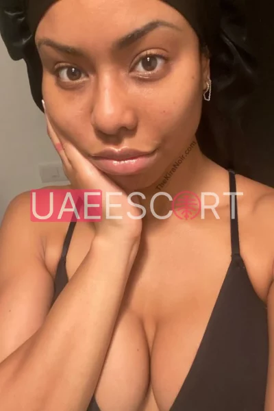 Mal, bust size B, height 170, weight 53, age 26