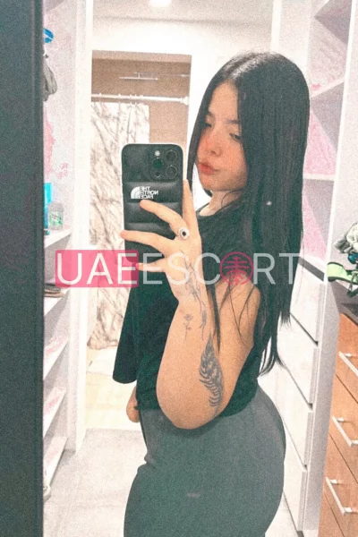 Aliyah, bust size B, height 160, weight 54, age 24