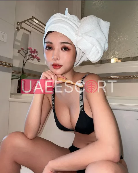 Aria, bust size D, height 165, weight 49, age 23, photo 3