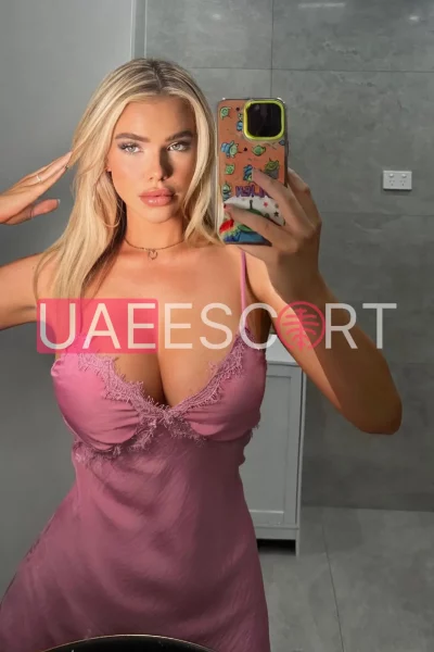 Dot, bust size C, height 166, weight 58, age 28