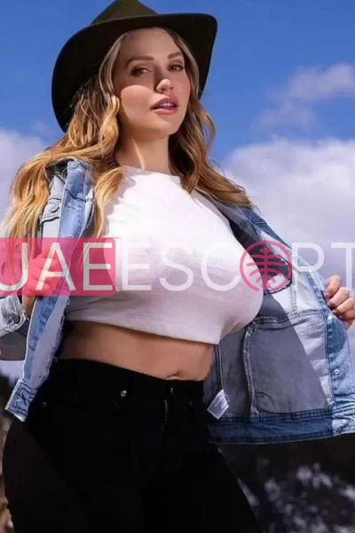 Elise, bust size B, height 145, weight 40, age 26