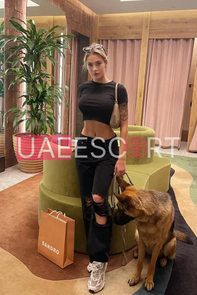 Josette, bust size D, height 166, weight 55, age 25
