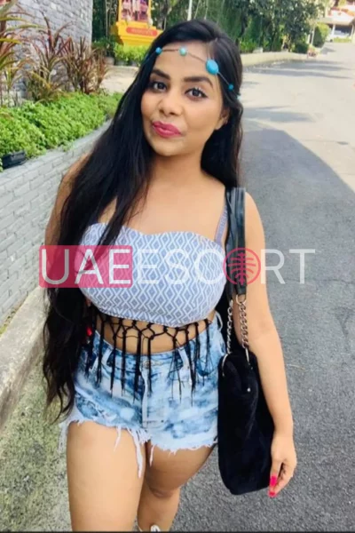 Lana, bust size C, height 170, weight 70, age 28
