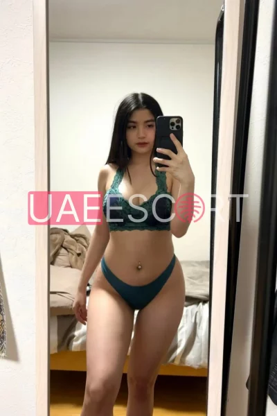 Cortney-1221, bust size B, height 165, weight 45, age 26