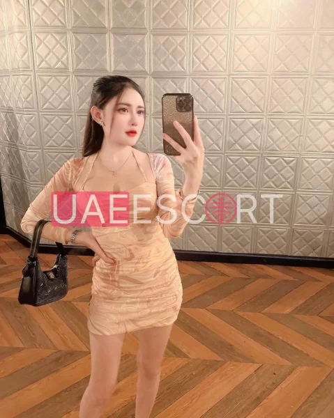Kiana, bust size C, height 162, weight 51, age 24, photo 4
