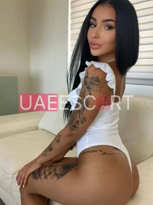 Ela , bust size B, height 162, weight 50, age 26
