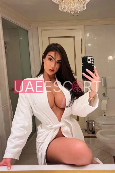 Gee, bust size C, height 165, weight 46, age 28