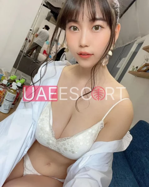 Kiara, bust size B, height 155, weight 50, age 23, photo 3