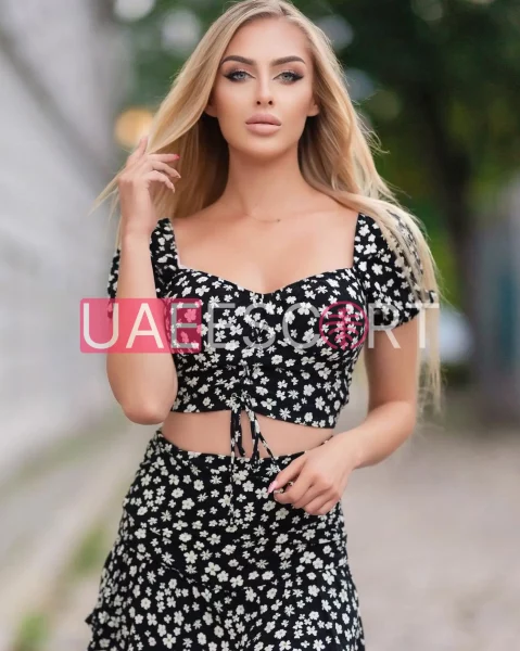 Lonna, bust size B, height 170, weight 53, age 24, photo 4