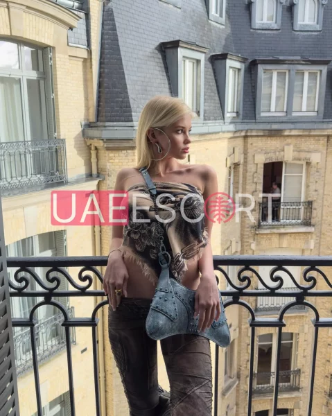Lily, bust size D, height 173, weight 68, age 25, photo 3