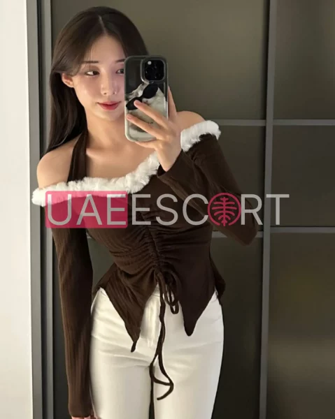 Lota, bust size C, height 166, weight 47, age 23, photo 3