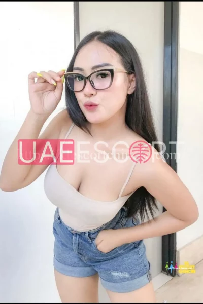 Aisha, bust size C, height 165, weight 48, age 25
