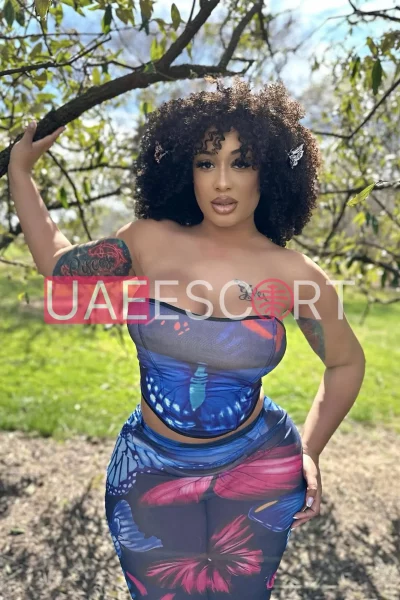 Amil, bust size C, height 180, weight 80, age 29