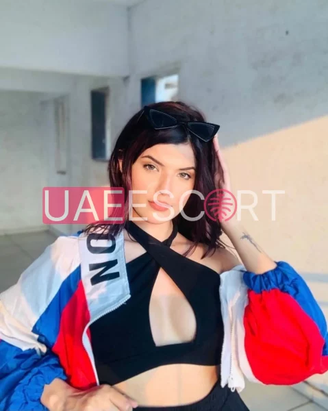 Del, bust size D, height 165, weight 47, age 25, photo 4