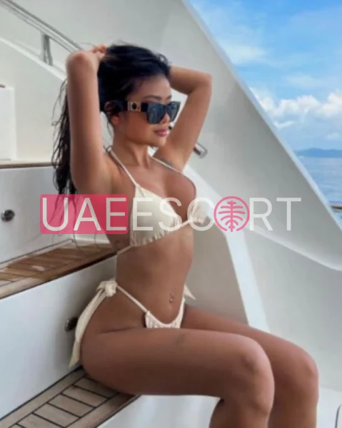 Luna, bust size D, height 160, weight 55, age 26, photo 4