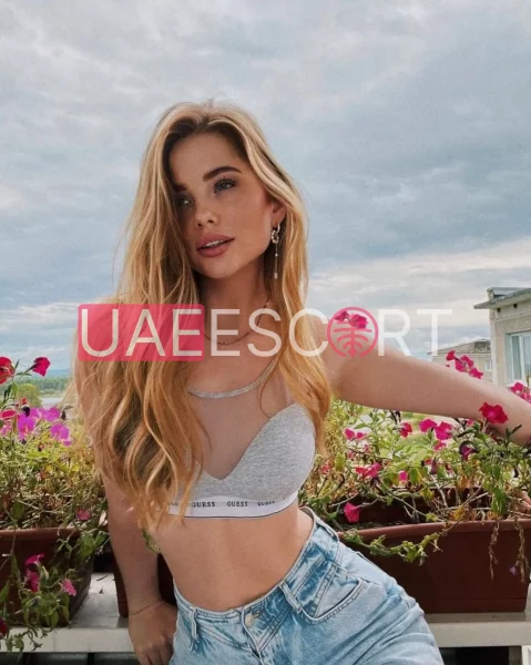 Charlotte, bust size B, height 169, weight 51, age 25, photo 5