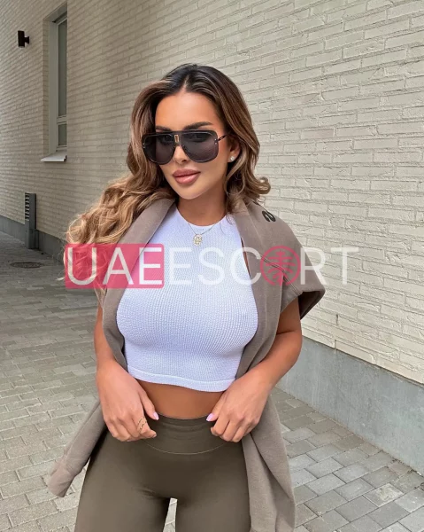 Jodie, bust size C, height 171, weight 69, age 24, photo 4
