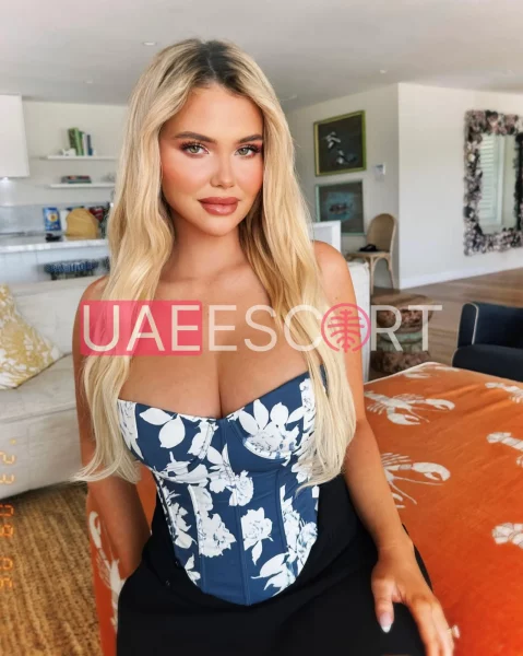 Kacie-71, bust size D, height 166, weight 65, age 28, photo 4