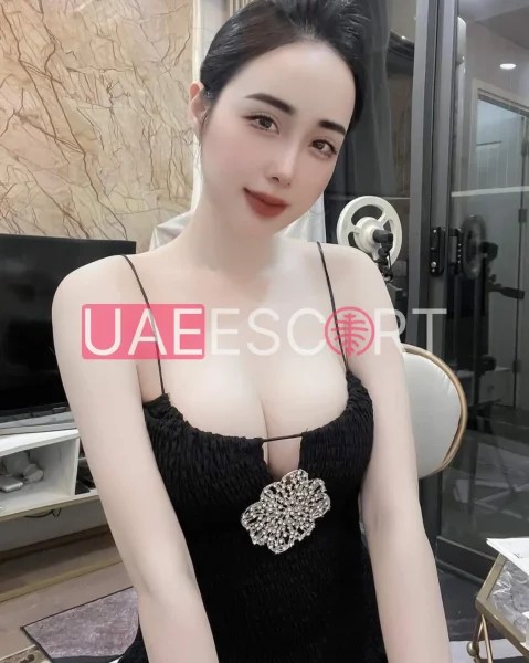 Bella, bust size C, height 167, weight 54, age 18, photo 5