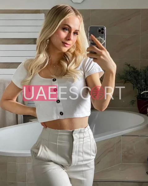 Callie-857, bust size B, height 168, weight 51, age 20, photo 5