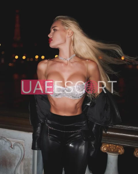 Gwen, bust size D, height 171, weight 65, age 25, photo 3