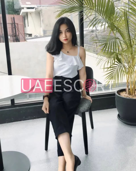 Linnie, bust size B, height 165, weight 50, age 22, photo 6