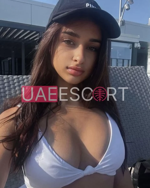 Alana, bust size C, height 170, weight 52, age 23, photo 6