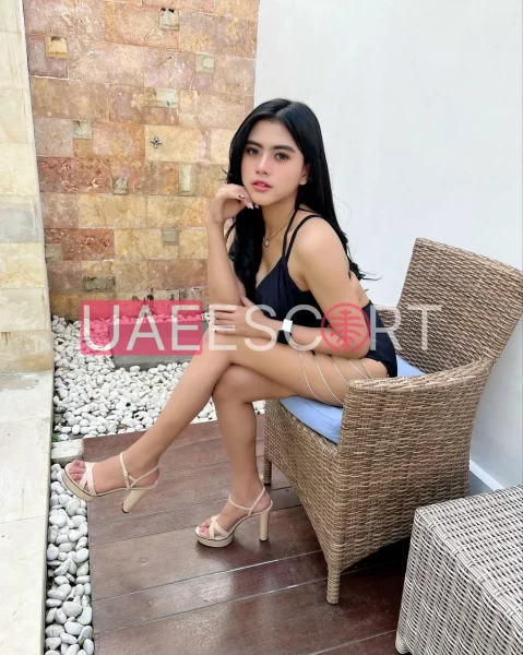 Celine, bust size D, height 160, weight 47, age 22, photo 9