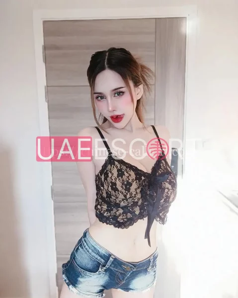 Emilia, bust size D, height 166, weight 49, age 24, photo 4