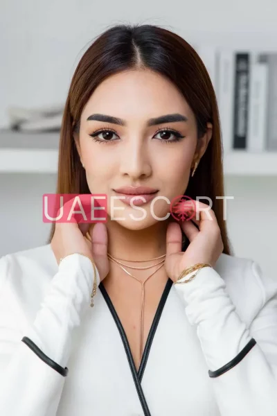 Nura, bust size B, height 170, weight 52, age 25