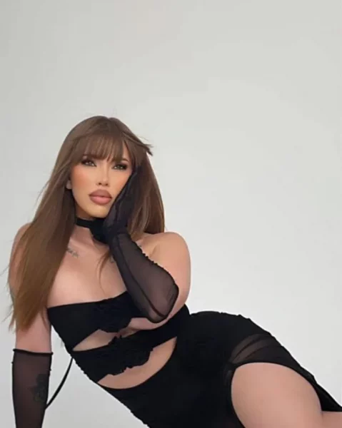 Mariana, bust size D, height 172, weight 69, age 25, photo 3