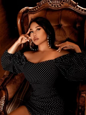 Saida, bust size C, height 160, weight 52, age 29