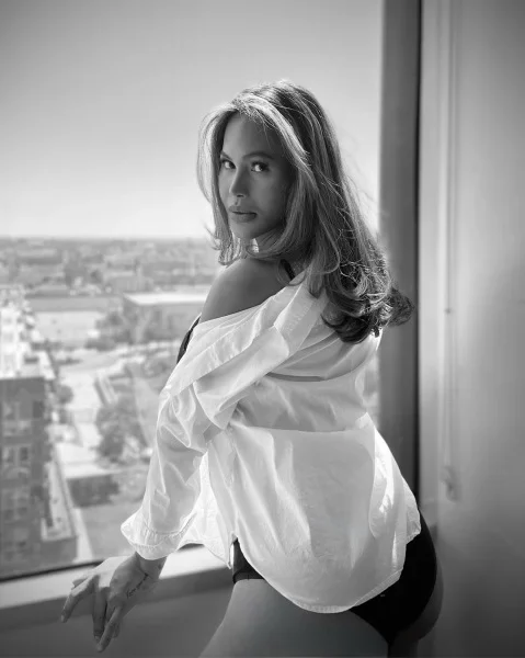 Amber, bust size C, height 158, weight 63, age 29, photo 20