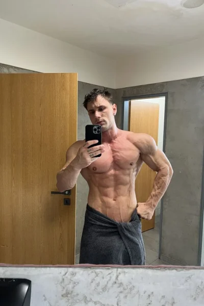 Adrian, bust size , height 180, weight 103, age 24