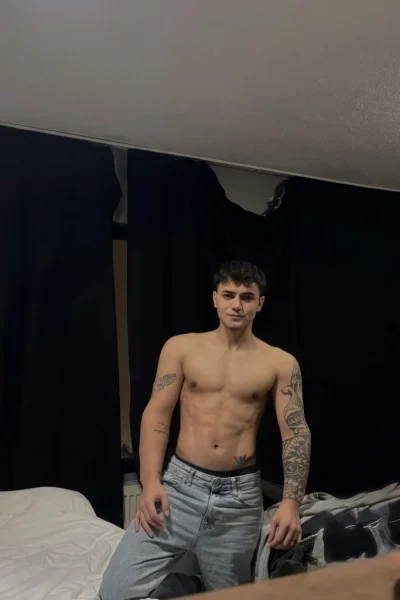 Aleo, bust size , height 175, weight 63, age 21