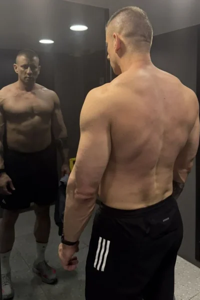 Alessandro, bust size , height 188, weight 98, age 29