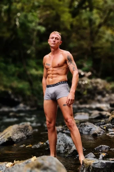 Alexis, bust size , height 180, weight 74, age 34