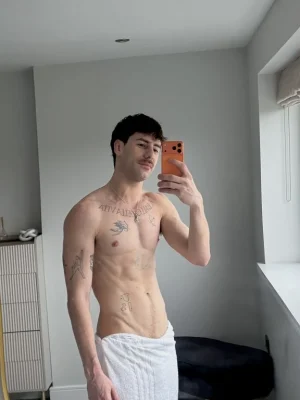 Alfonso, bust size , height 190, weight 79, age 25