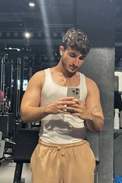 Anderson, bust size , height 175, weight 77, age 23