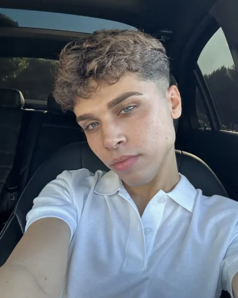 Barry, bust size , height 170, weight 52, age 19, photo 30