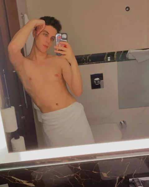 Brandon, bust size , height 180, weight 61, age 20, photo 6