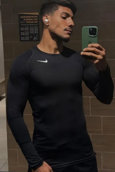 Brennan, bust size , height 183, weight 83, age 24