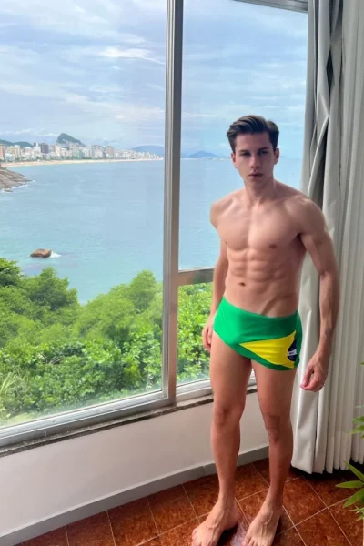 Bruno, bust size , height 178, weight 79, age 26