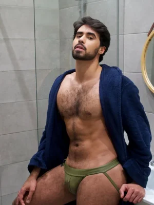 Antonio, bust size , height 178, weight 81, age 25