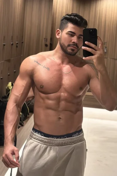 Armando, bust size , height 180, weight 86, age 26