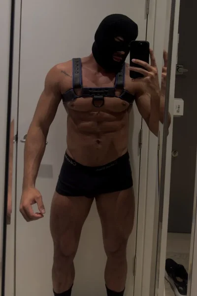 Armando, bust size , height 180, weight 86, age 26