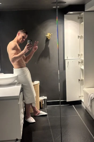 Axel, bust size , height 188, weight 81, age 29
