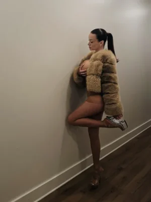 Adriana , bust size , height 170, weight 56, age 21