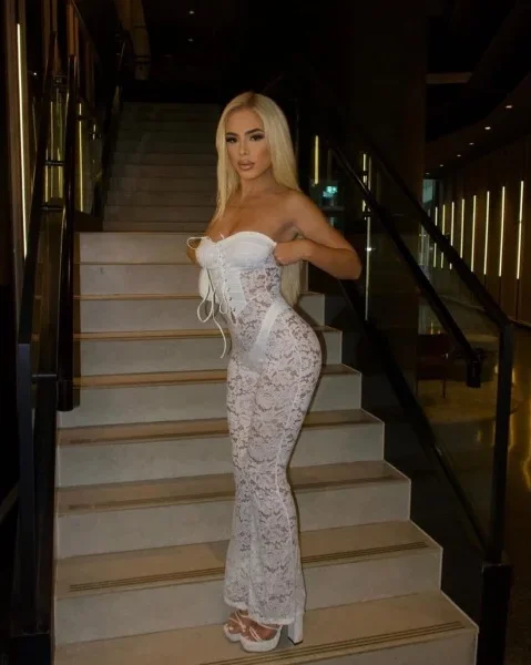 Alexa, bust size B, height 161, weight 52, age 20, photo 6